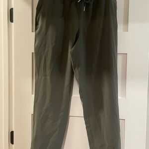 Lulu Women’s Olive Green Pants